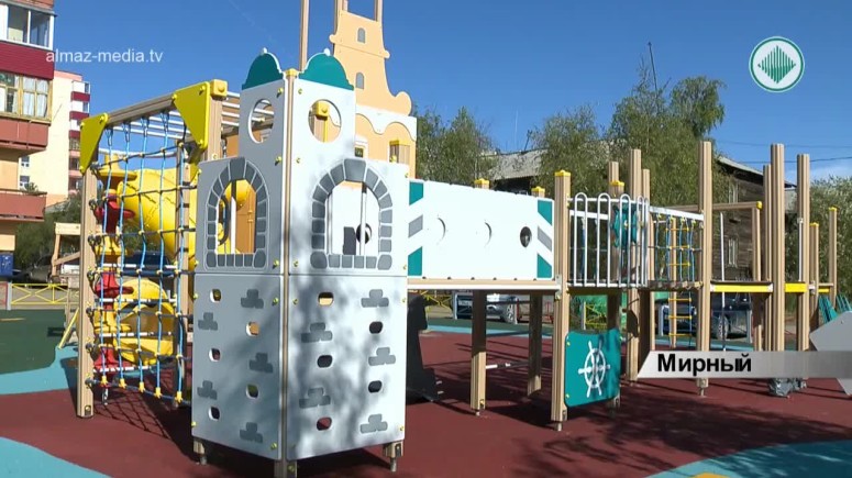 Детские площадки в Мирном.  Готовы ли управляющие компании взять на себя бремя по их содержанию?