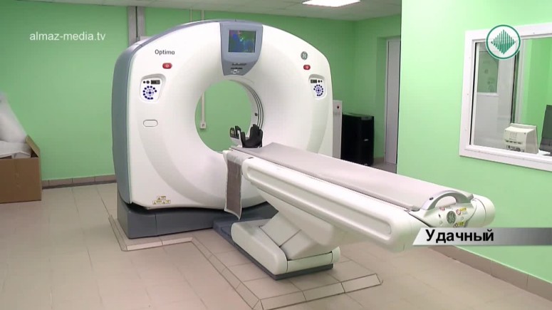 В больнице Удачного устанавливают новый многофункциональный томограф