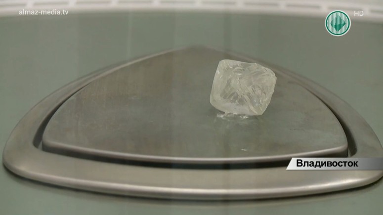 АЛРОСА выставит на торги алмазы специальных размеров