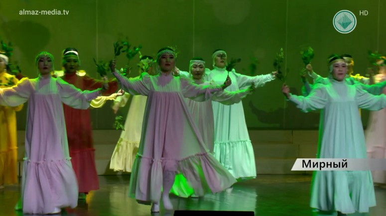 Народный ансамбль якутского танца «Кустук» отметил  35-летие