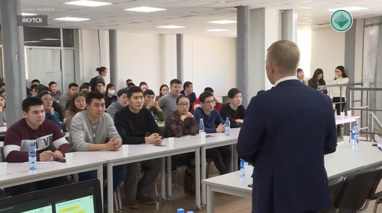 Лекции от финалиста конкурса «Лидеры России» прослушали в Якутске, Мирном и Ленске