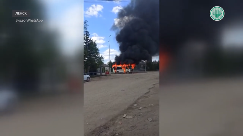 В Ленске на маршруте сгорел пассажирский автобус
