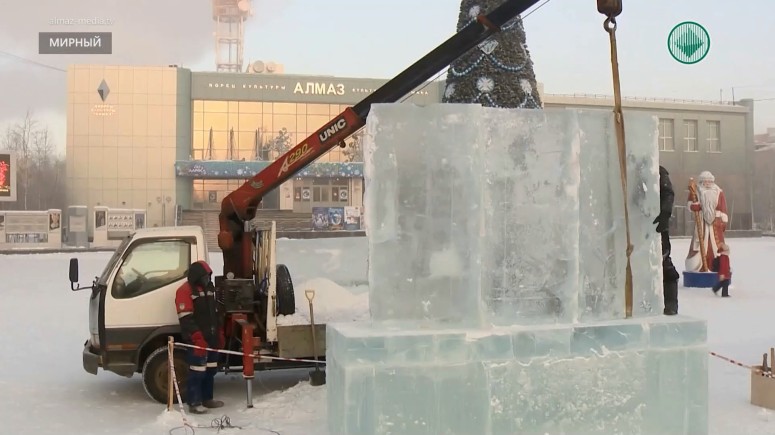 Ледяного быка и  лабиринт установят  на площади Мирного