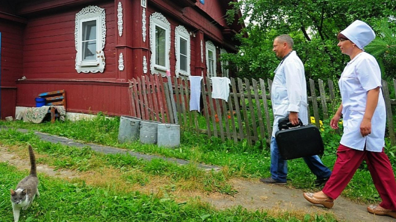 В РФ более 15 тыс. работающих на селе медиков в ближайшие дни получат новые соцвыплаты