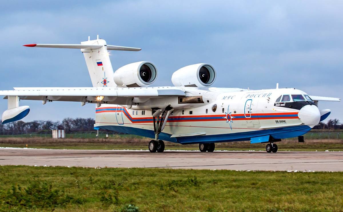 Два самолета БЕ-200 будут базироваться в Якутии для тушения лесных пожаров
