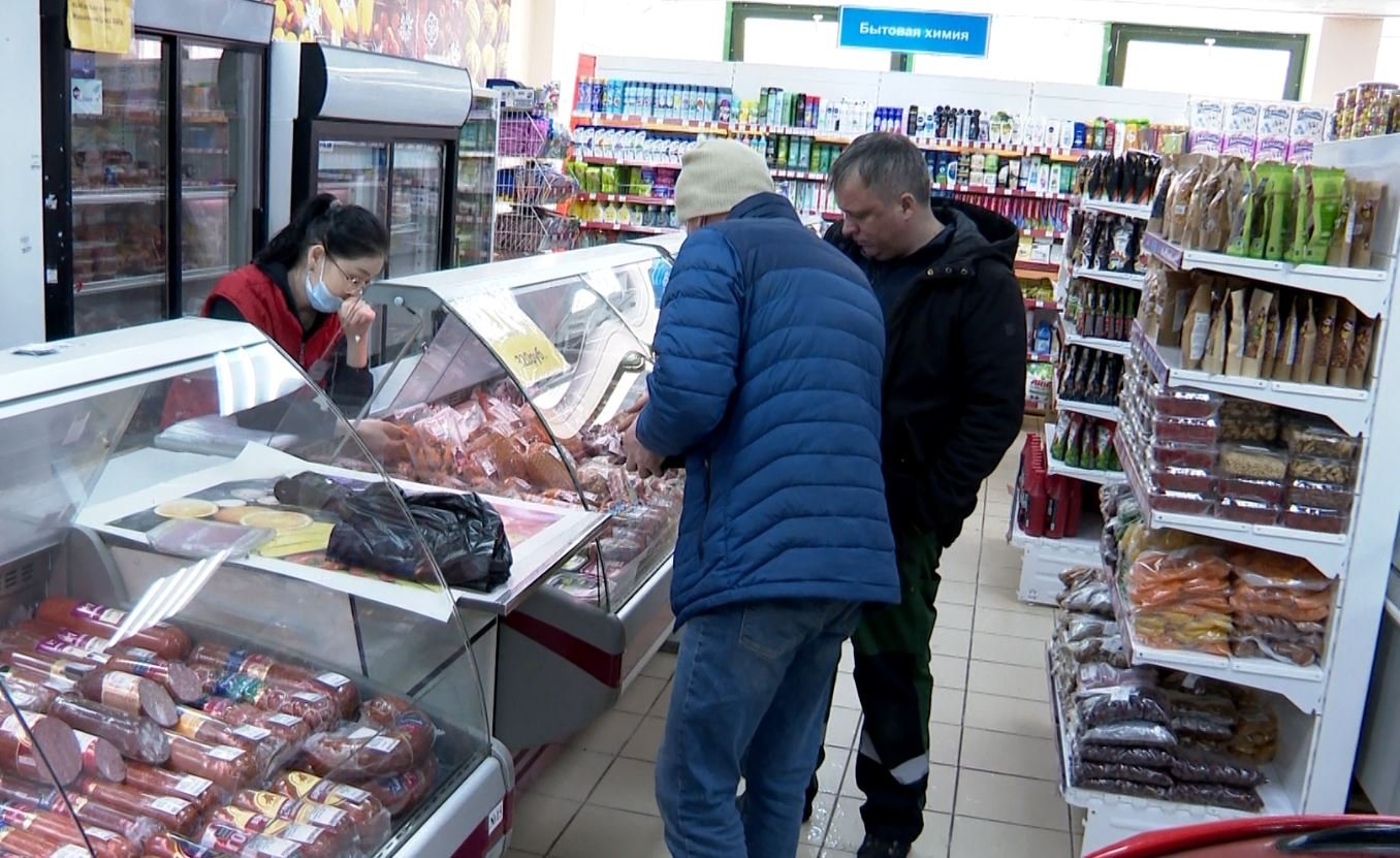 Запасы в российских магазинах восстановились до уровня февраля